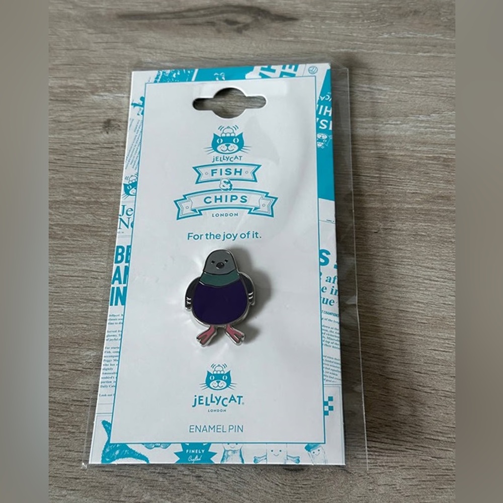 Jellycat London Exclusive Leicester Pigeon Enamel Pin